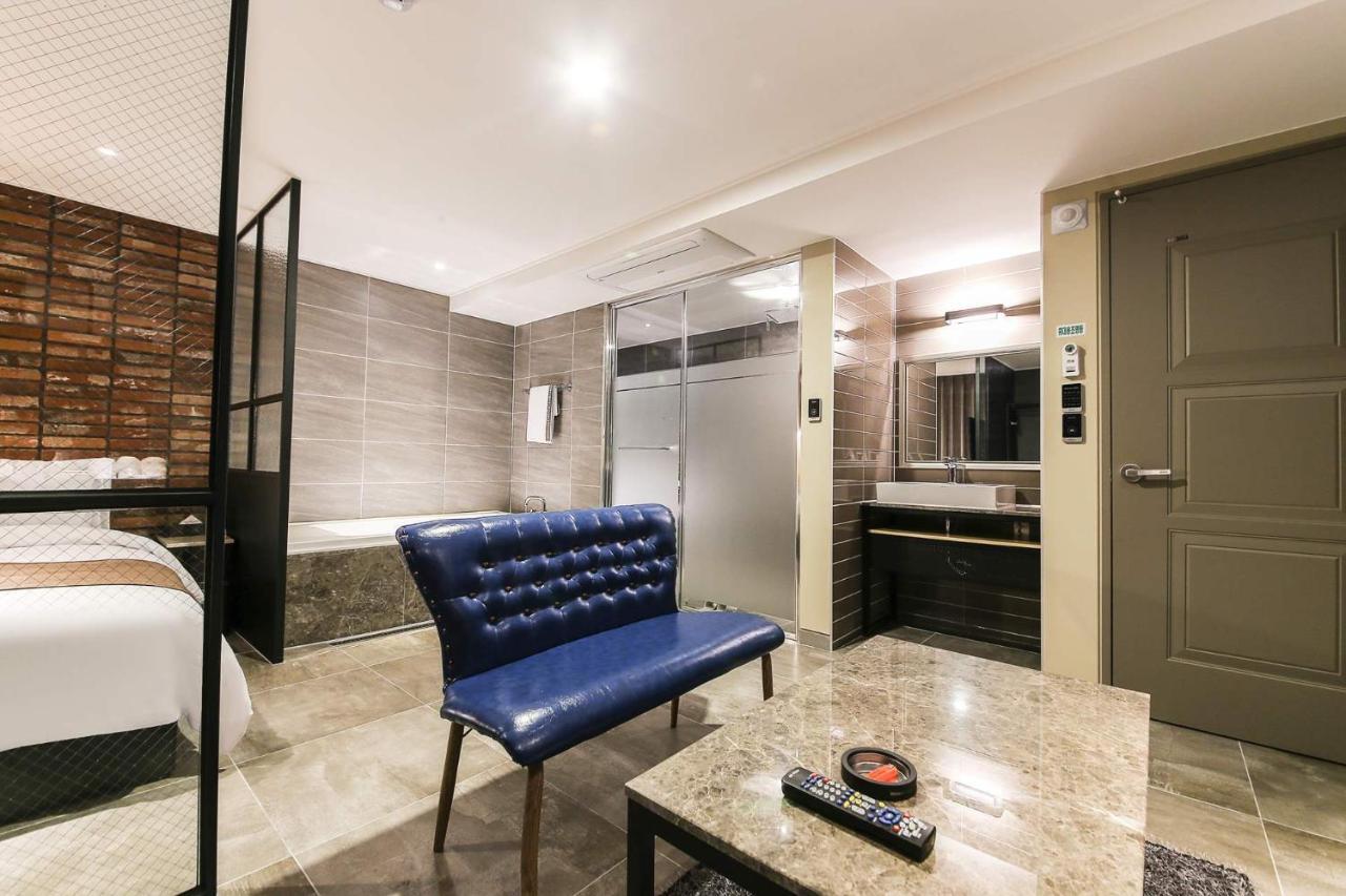 Docking Hotel Gimpo Exterior foto