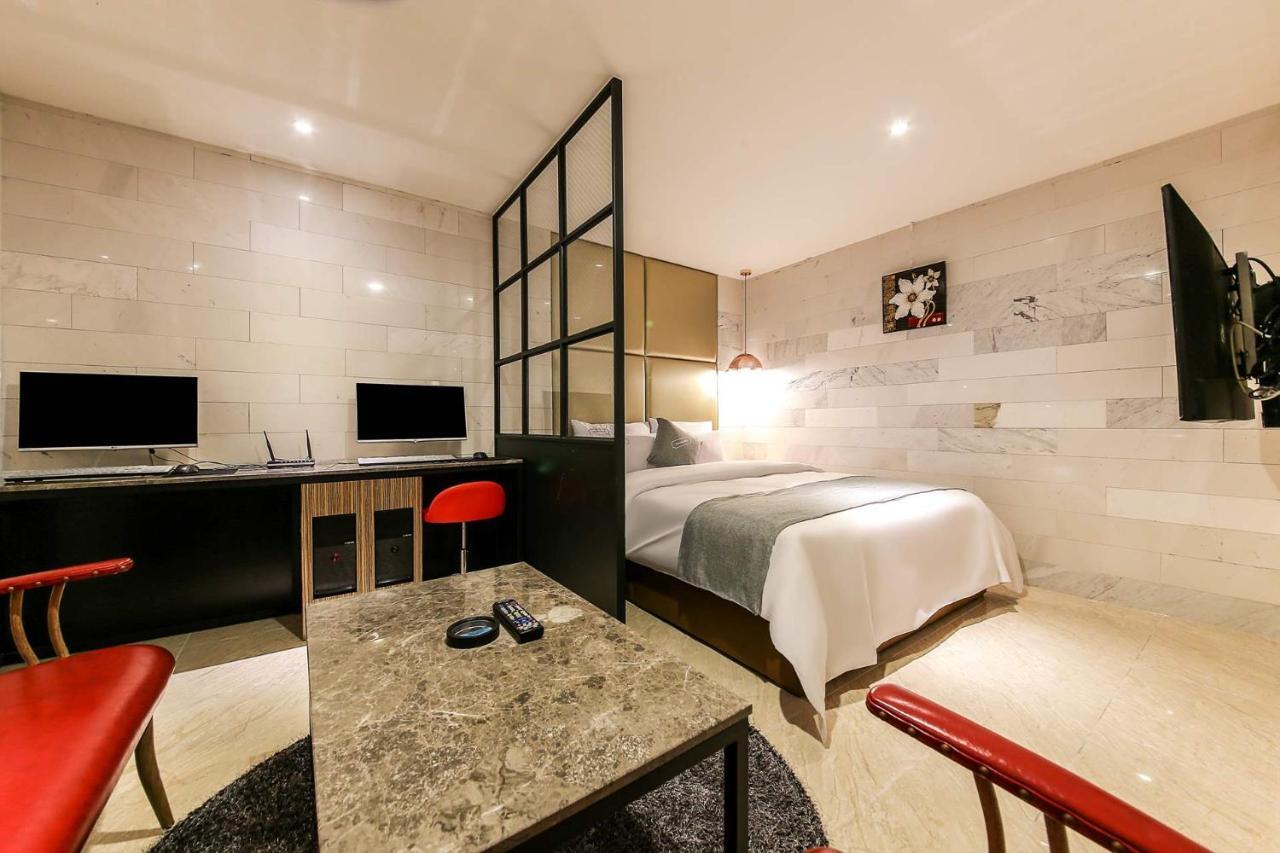 Docking Hotel Gimpo Exterior foto